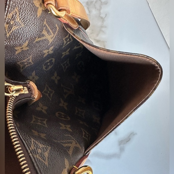 Authentic Louis Vuitton Totally Monogram Tote - Picture 11 of 14
